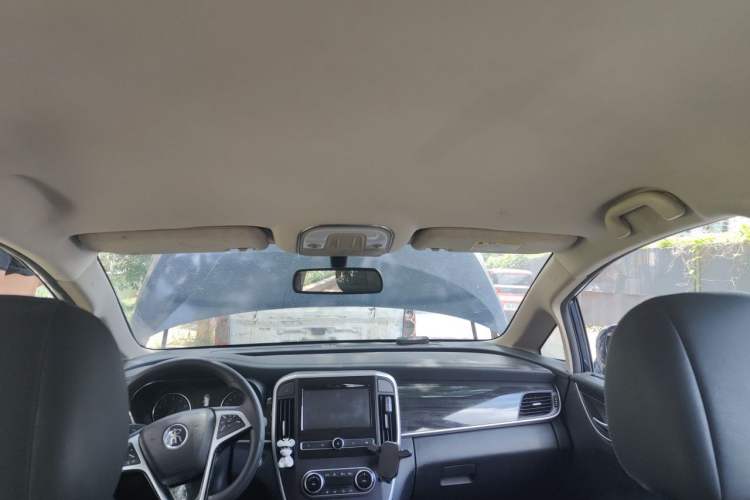 Used BYD Song MAX 2017 1.5T Manual Smart Connect Luxury 7-Seater Headliner