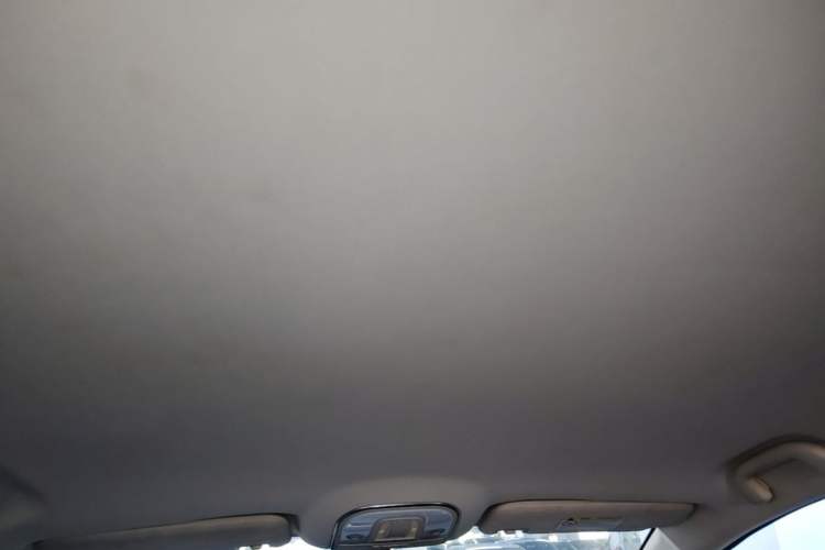 Used BYD Song MAX 2017 1.5T Manual Smart Connect Luxury 7-Seater Headliner
