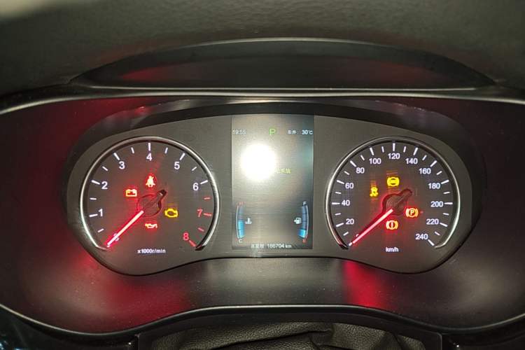 Used BYD Song MAX 2017 1.5T Automatic Smart Connect Luxury 7-Seater Instrument Cluster