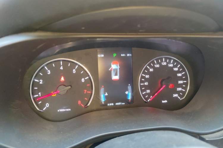 Used BYD Song MAX 2017 1.5T Automatic Smart Connect Elite 7-Seater Instrument Cluster
