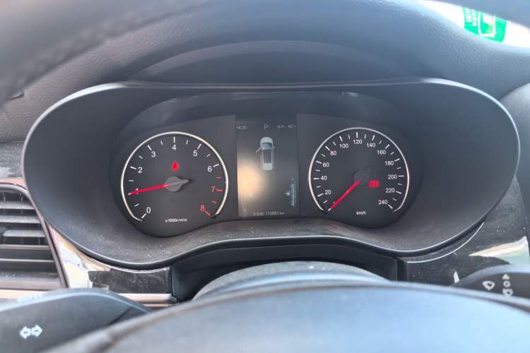 Used BYD Song MAX 2017 1.5T Automatic Smart Connect Elite 7-Seater Instrument Cluster
