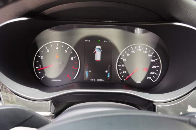 Used BYD Song MAX 2017 1.5T Automatic Smart Connect Luxury 7-Seater Instrument Cluster