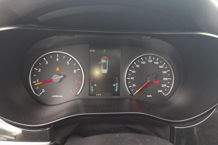 Used BYD Song MAX 2017 1.5T Automatic Smart Connect Elite 7-Seater Instrument Cluster