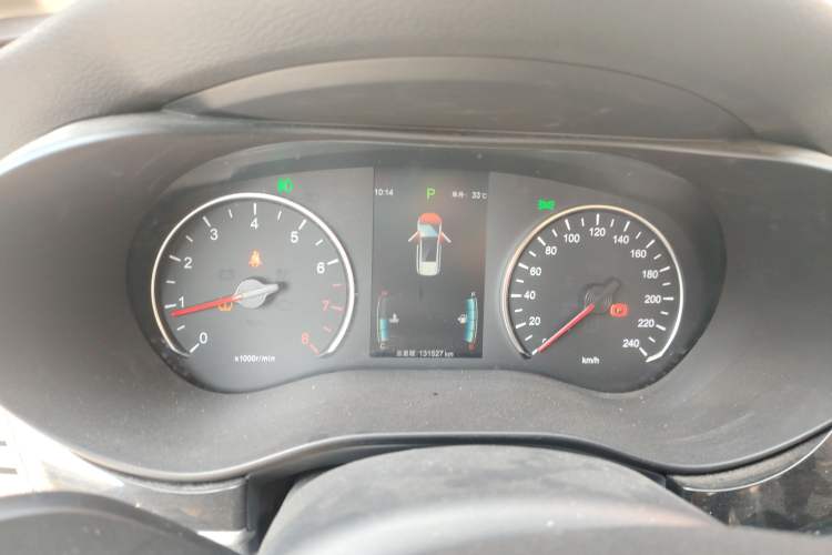 Used BYD Song MAX 2017 1.5T Automatic Smart Connect Prestige 7-Seater Instrument Cluster