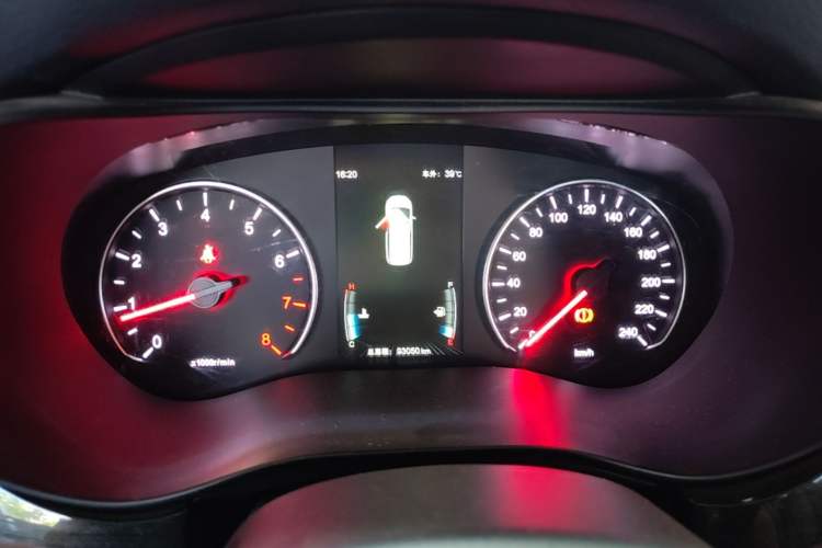 Used BYD Song MAX 2017 1.5T Manual Smart Connect Luxury 7-Seater Instrument Cluster