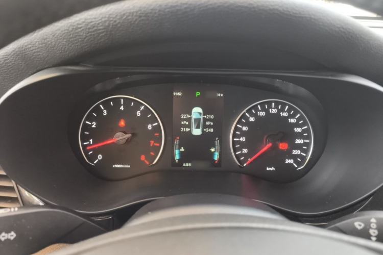 Used BYD Song MAX 2017 1.5T Automatic Smart Connect Elite 7-Seater Instrument Cluster