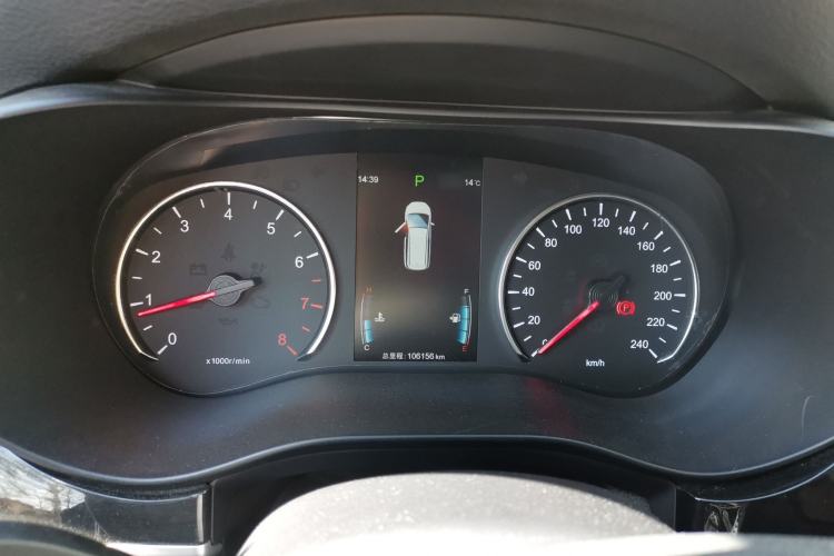 Used BYD Song MAX 2017 1.5T Automatic Smart Connect Luxury 7-Seater Instrument Cluster