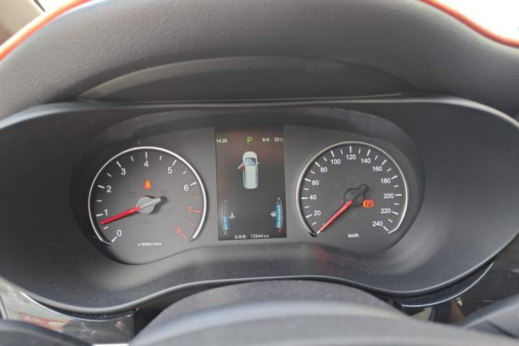 Used BYD Song MAX 2017 1.5T Automatic Smart Connect Elite 7-Seater Instrument Cluster