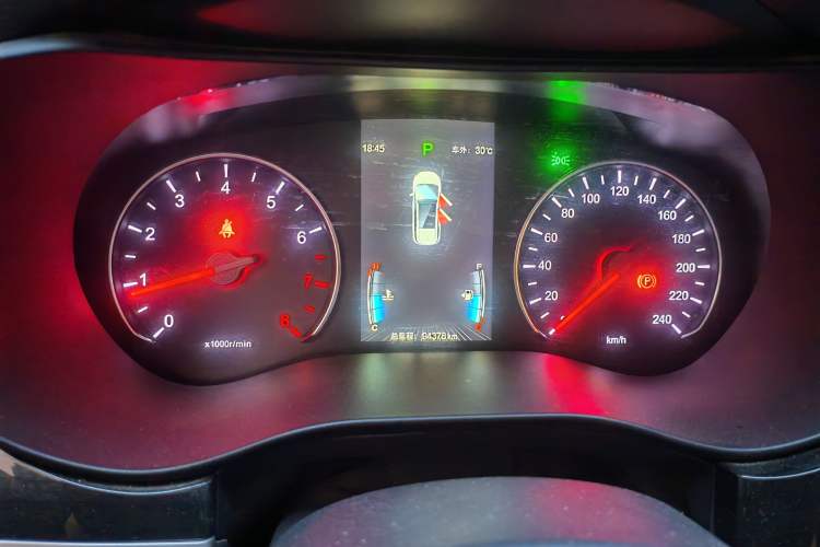 Used BYD Song MAX 2017 1.5T Automatic Smart Connect Elite 7-Seater Instrument Cluster
