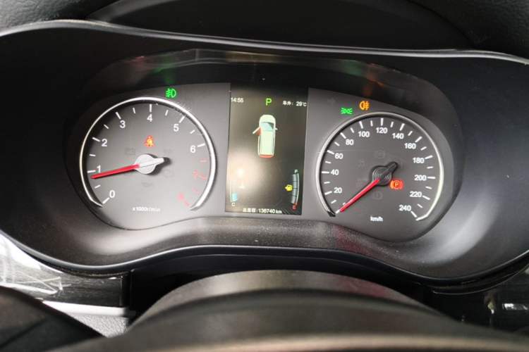 Used BYD Song MAX 2017 1.5T Automatic Smart Connect Elite 7-Seater Instrument Cluster