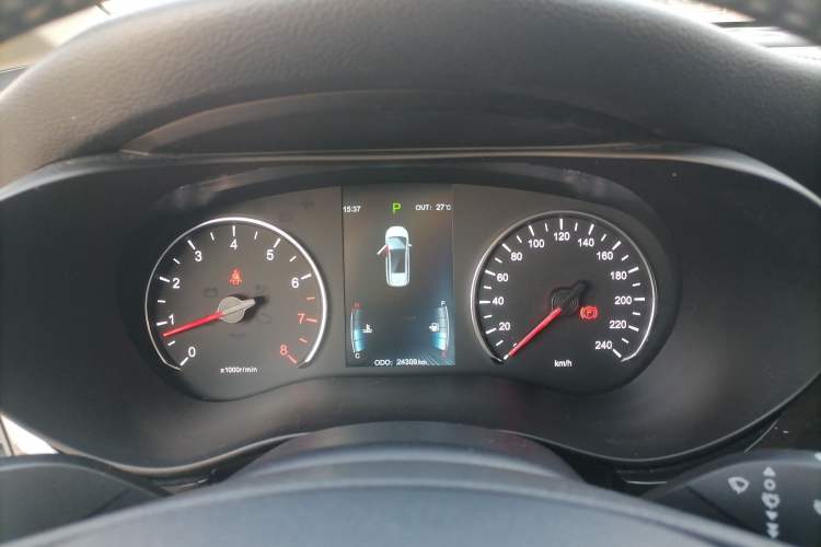 Used BYD Song MAX 2017 1.5T Automatic Smart Connect Elite 7-Seater Instrument Cluster