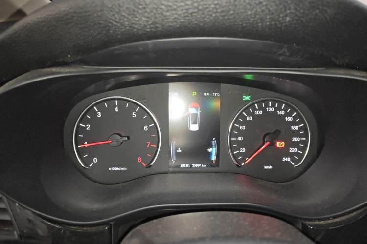 Used BYD Song MAX 2017 1.5T Automatic Smart Connect Prestige 7-Seater Instrument Cluster