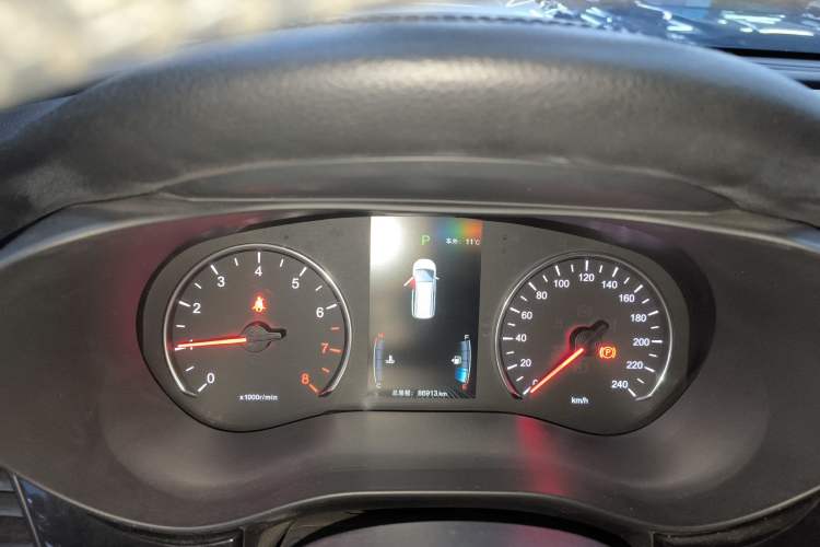 Used BYD Song MAX 2017 1.5T Automatic Smart Connect Luxury 7-Seater Instrument Cluster