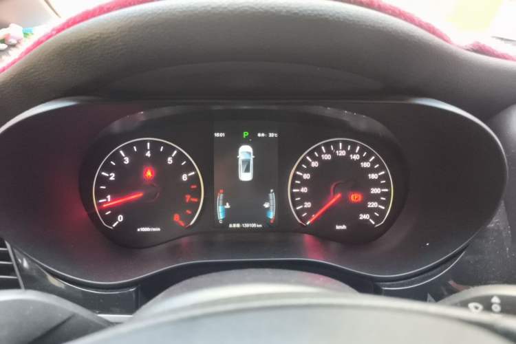 Used BYD Song MAX 2017 1.5T Automatic Smart Connect Prestige 7-Seater Instrument Cluster