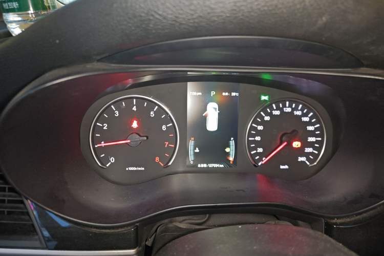 Used BYD Song MAX 2017 1.5T Automatic Smart Connect Luxury 7-Seater Instrument Cluster