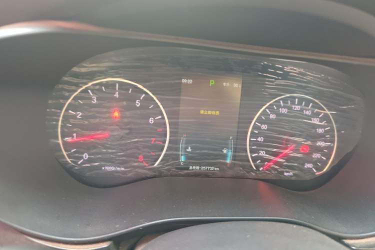 Used BYD Song MAX 2017 1.5T Automatic Smart Connect Luxury 7-Seater Instrument Cluster
