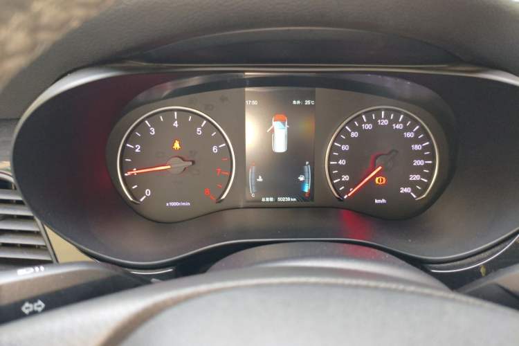 Used BYD Song MAX 2017 1.5T Manual Smart Connect Luxury 7-Seater Instrument Cluster