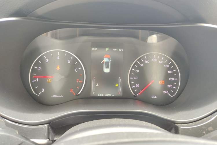 Used BYD Song MAX 2017 1.5T Automatic Smart Connect Prestige 7-Seater Instrument Cluster