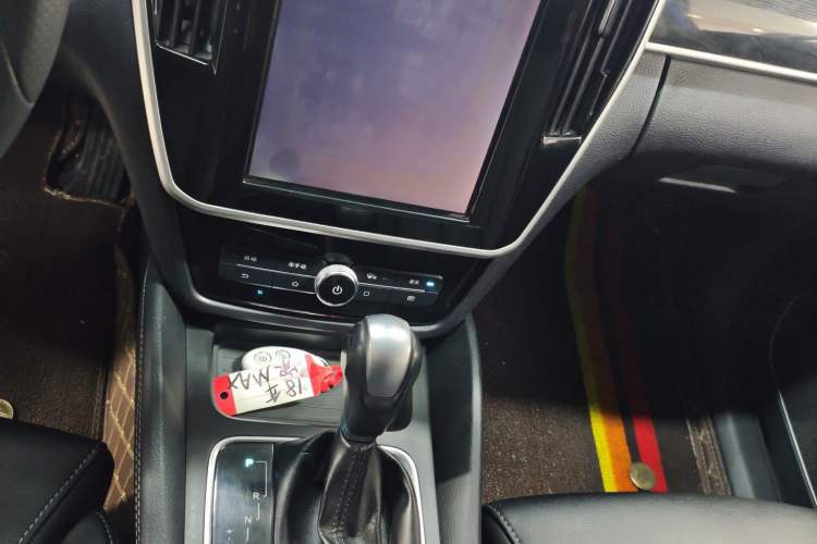 Used BYD Song MAX 2017 1.5T Automatic Smart Connect Prestige 7-Seater Interior 1