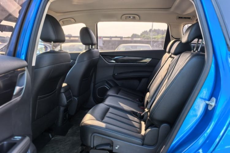 Used BYD Song MAX 2017 1.5T Automatic Smart Connect Elite 7-Seater Interior 1