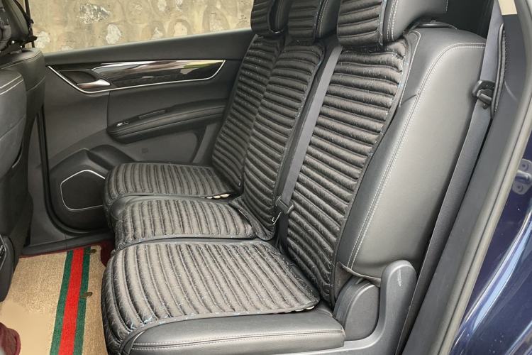 Used BYD Song MAX 2017 1.5T Manual Smart Connect Luxury 7-Seater Interior 1