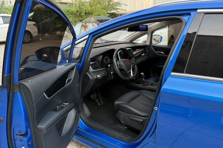 Used BYD Song MAX 2017 1.5T Automatic Smart Connect Elite 7-Seater Interior 1