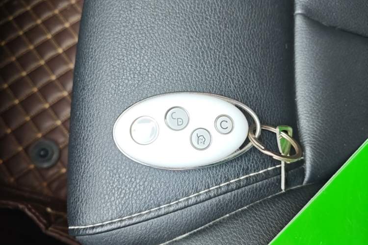 Used BYD Song MAX 2017 1.5T Manual Smart Connect Luxury 7-Seater Interior 1
