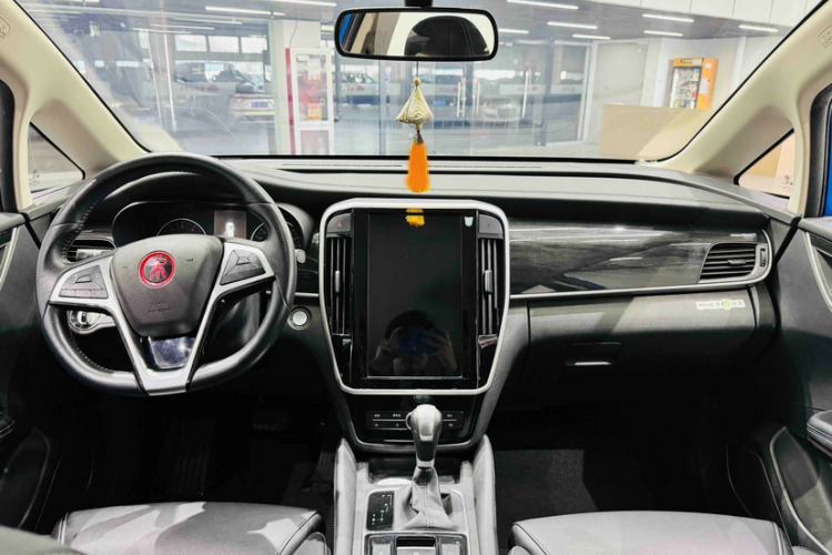 Used BYD Song MAX 2017 1.5T Automatic Smart Connect Luxury 7-Seater Interior 1