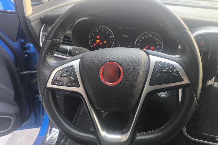 Used BYD Song MAX 2017 1.5T Automatic Smart Connect Elite 7-Seater Interior 2