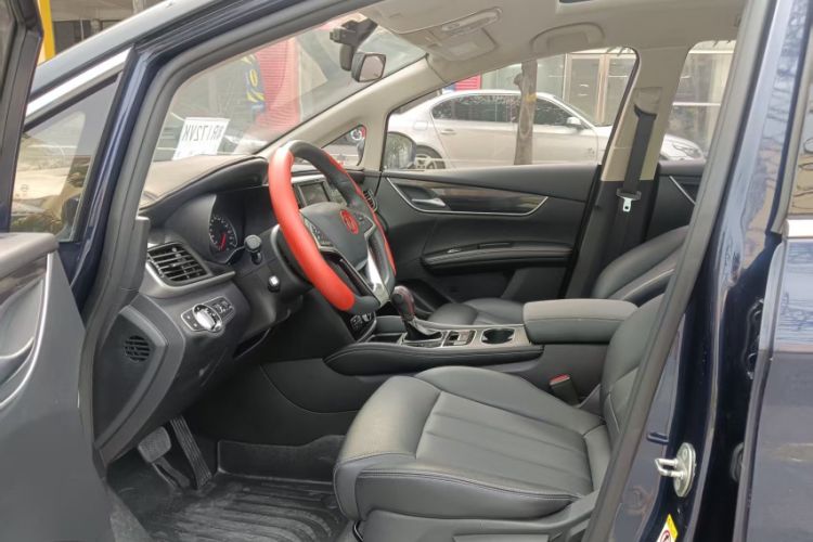 Used BYD Song MAX 2017 1.5T Automatic Smart Connect Elite 7-Seater Interior 2