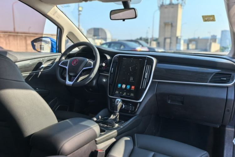 Used BYD Song MAX 2017 1.5T Automatic Smart Connect Elite 7-Seater Interior 3