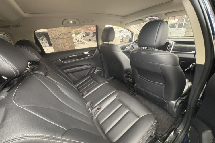 Used BYD Song MAX 2017 1.5T Automatic Smart Connect Elite 7-Seater Interior 3