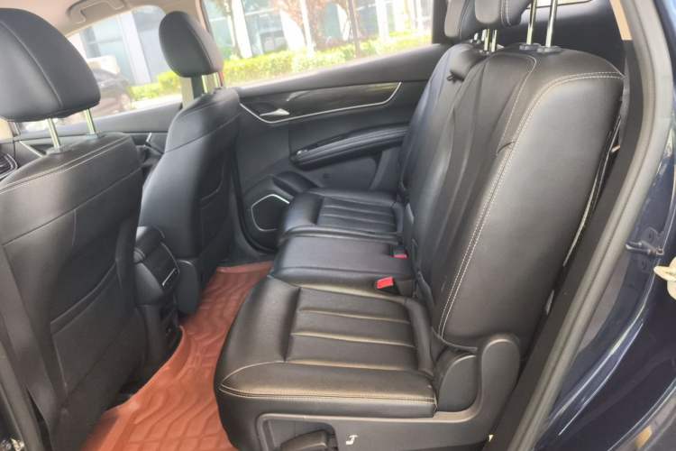 Used BYD Song MAX 2017 1.5T Automatic Smart Connect Elite 7-Seater Interior 4