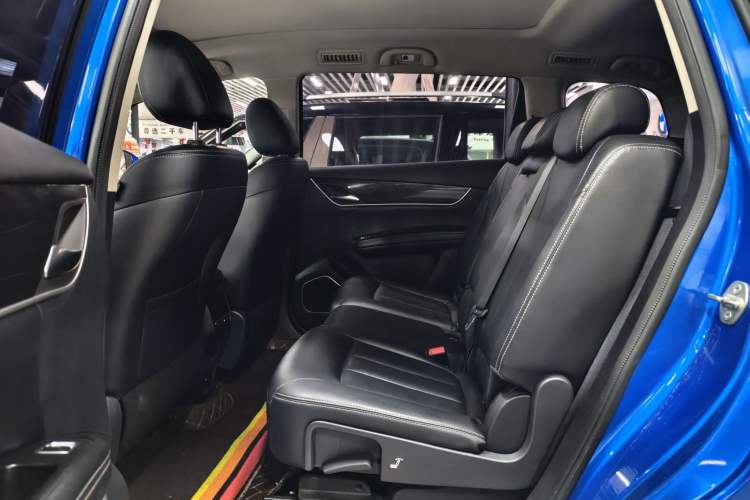 Used BYD Song MAX 2017 1.5T Automatic Smart Connect Prestige 7-Seater Interior 5