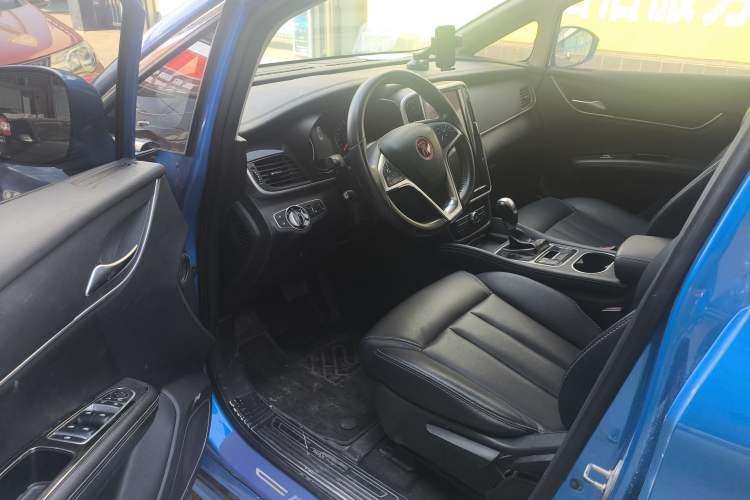 Used BYD Song MAX 2017 1.5T Automatic Smart Connect Elite 7-Seater Interior 5