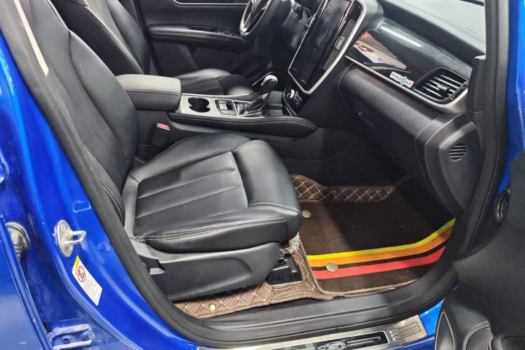 Used BYD Song MAX 2017 1.5T Automatic Smart Connect Prestige 7-Seater Interior 9