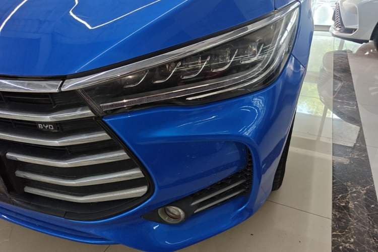 Used BYD Song MAX 2017 1.5T Automatic Smart Connect Elite 7-Seater Left Front Headlight