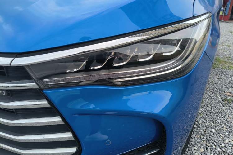 Used BYD Song MAX 2017 1.5T Automatic Smart Connect Prestige 7-Seater Left Front Headlight