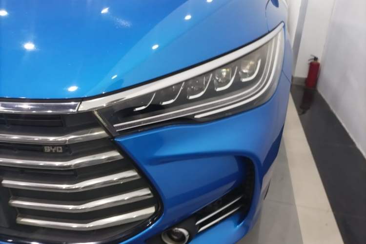 Used BYD Song MAX 2017 1.5T Automatic Smart Connect Elite 7-Seater Left Front Headlight