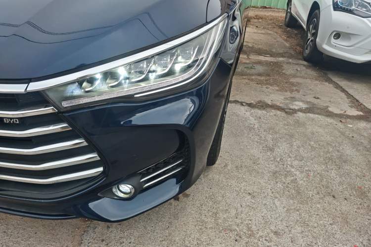Used BYD Song MAX 2017 1.5T Automatic Smart Connect Prestige 7-Seater Left Front Headlight