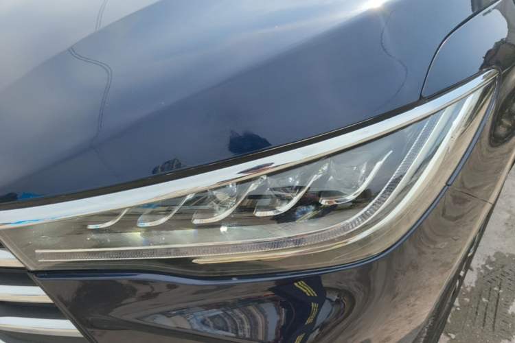 Used BYD Song MAX 2017 1.5T Manual Smart Connect Luxury 7-Seater Left Front Headlight