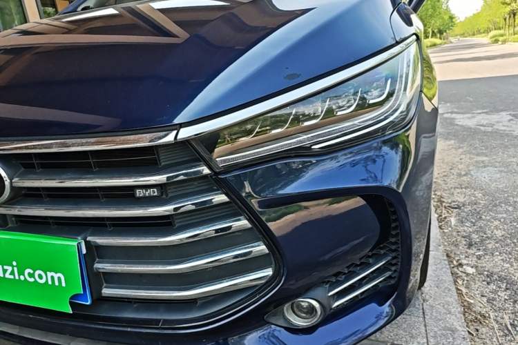 Used BYD Song MAX 2017 1.5T Manual Smart Connect Luxury 7-Seater Left Front Headlight