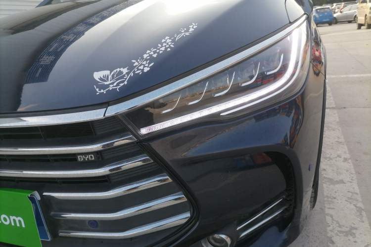 Used BYD Song MAX 2017 1.5T Automatic Smart Connect Elite 7-Seater Left Front Headlight