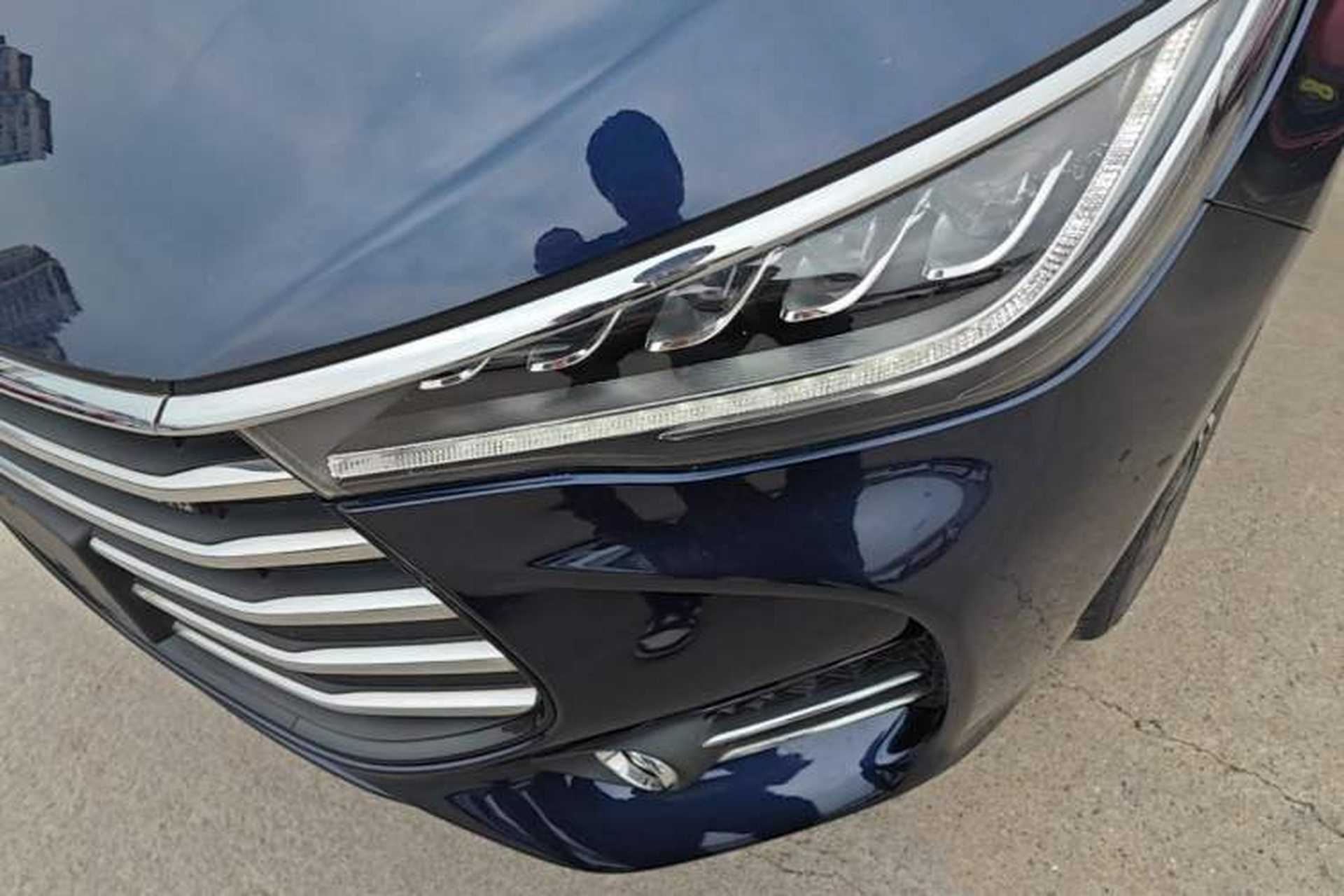 Used BYD Song MAX 2017 1.5T Manual Smart Connect Luxury 7-Seater Left Front Headlight