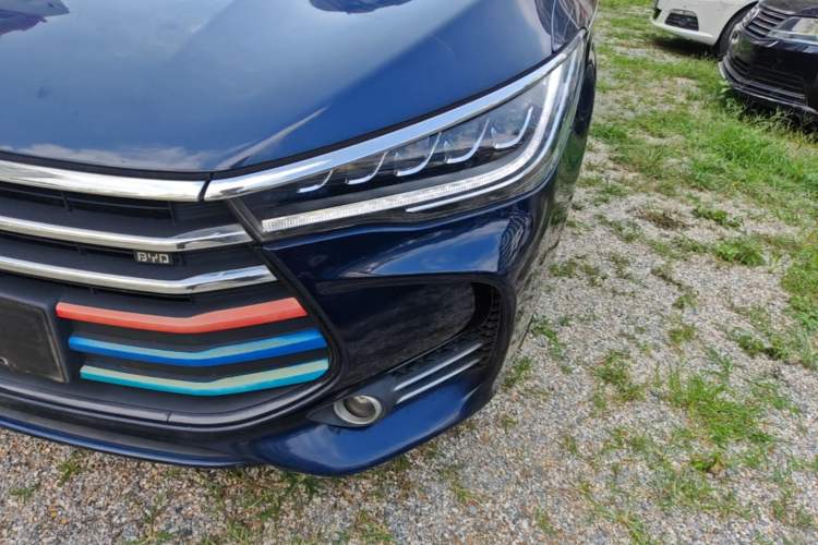 Used BYD Song MAX 2017 1.5T Automatic Smart Connect Elite 7-Seater Left Front Headlight