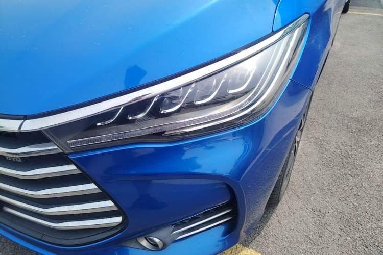 Used BYD Song MAX 2017 1.5T Automatic Smart Connect Elite 7-Seater Left Front Headlight