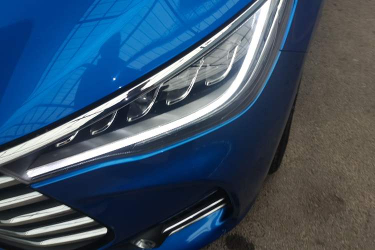 Used BYD Song MAX 2017 1.5T Automatic Smart Connect Elite 7-Seater Left Front Headlight
