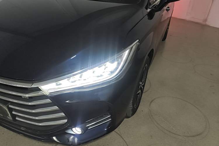 Used BYD Song MAX 2017 1.5T Automatic Smart Connect Elite 7-Seater Left Front Headlight