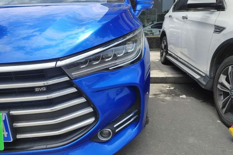 Used BYD Song MAX 2017 1.5T Automatic Smart Connect Prestige 7-Seater Left Front Headlight