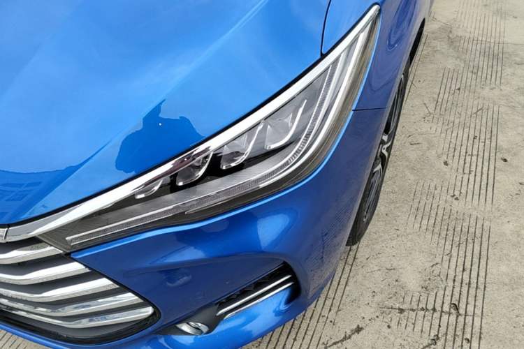 Used BYD Song MAX 2017 1.5T Automatic Smart Connect Prestige 7-Seater Left Front Headlight